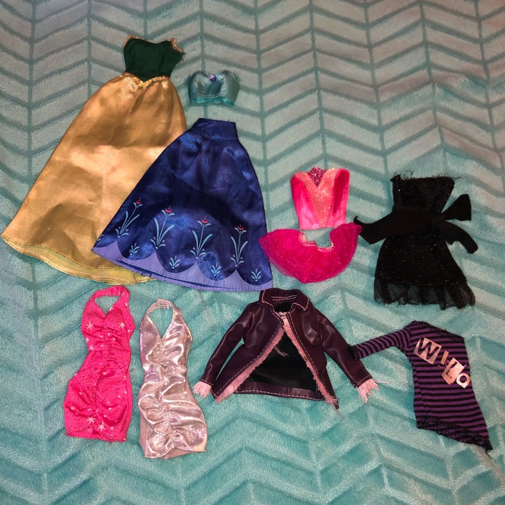 BARBIE💕10 piece set of clothes!💕